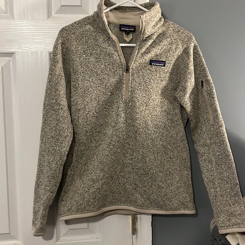 Beige cream Patagonia quarter zip sweater